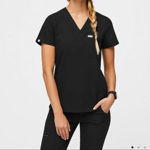 Figs Casma Three-Pocket Scrub Top Black Small